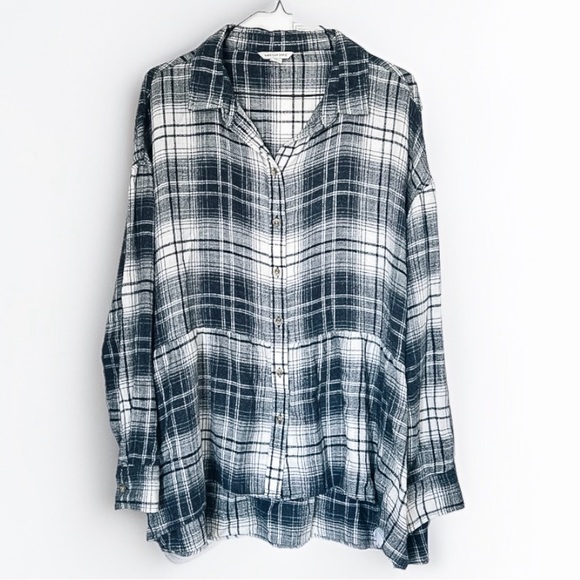 American Eagle Outfitters Tops - American Eagle Outfitters Navy and White Plaid Shirt